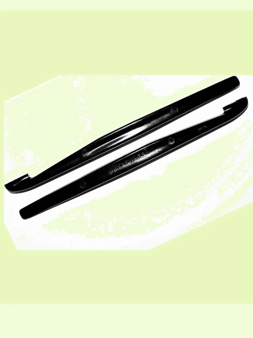 2 Tupperware Citrus Peelers #727 in Black for Peeling Oranges Grapefruit Vintage